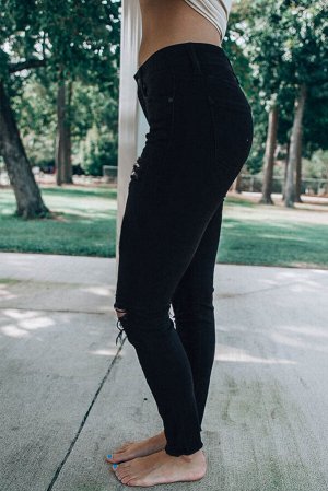 Черные облегающие джинсы с высокой талией и разрезами