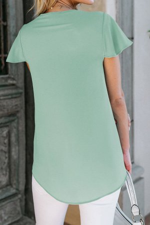Светло-зеленая блуза с V-образным вырезом и короткими расклешенными рукавами