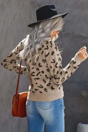 Бежевый вязаный свитер с леопардовым принтом