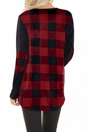 Красно-черный клетчатый пуловер с заплатками на локтях