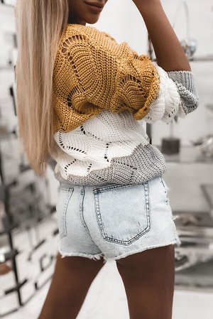 Трехцветный вязаный свитер-пуловер: желтый, белый, серый