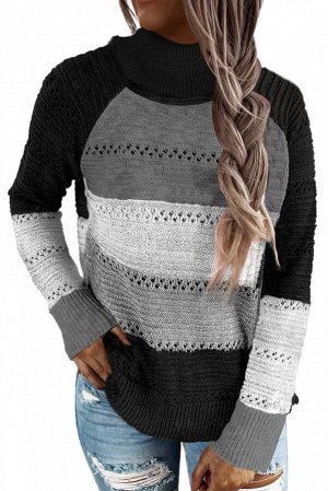 Черный пуловер-свитер с воротником под горло и серо-белыми полосами