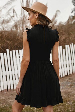 Черное платье беби-долл с рюшами и карманами