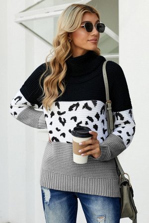 Черно-серый вязаный свитер-водолазка с белым леопардовым принтом