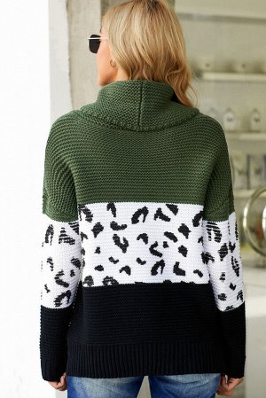 Зелено-черный вязаный свитер-водолазка с белым леопардовым принтом