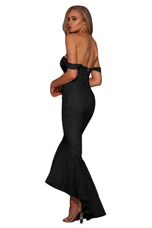 Черное платье-русалка со спущенными рукавами и кружевной отделкой