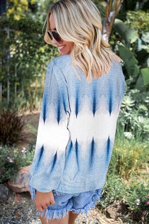 Бело-голубой свободный пуловер блочной расцветки