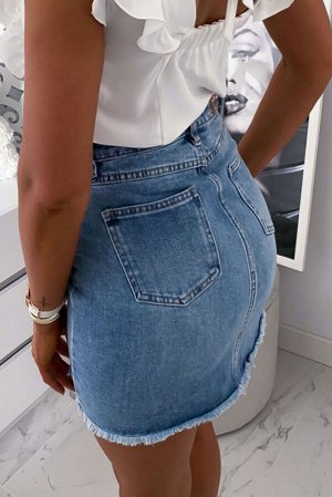 Голубая джинсовая юбка с высокой талией и дырками