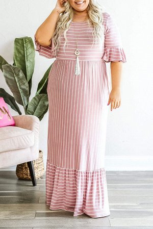 Розовое полосатое платье плюс сайз с коротким рукавом с рюшами