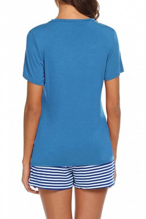 Голубой комплект для отдыха: футболка с нагрудным кармашком + шорты в белую полоску