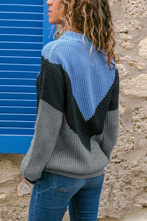 Серо-синий свитер с черной полосой и манжетами