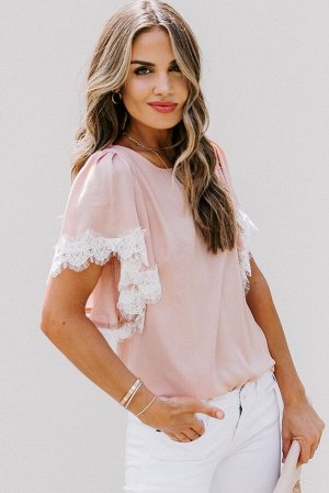 Розовая атласная блуза с широкими рукавами с кружевной отделкой