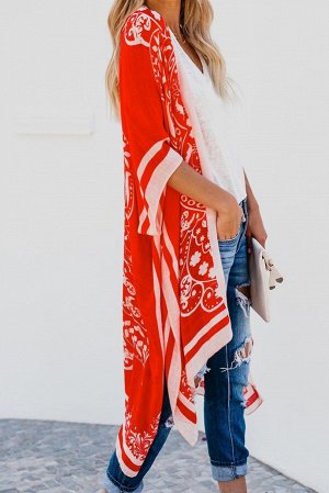Красная пляжная накидка-кимоно с белой окантовкой и орнаментом в виде медальонов