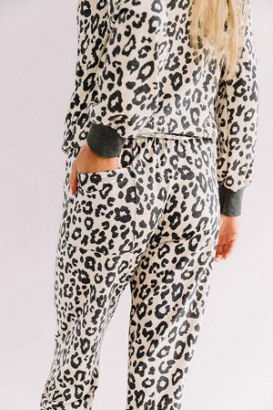 Бежевый пижамный комплект с леопардовым принтом: свитшот с воротником на пуговицах + штаны
