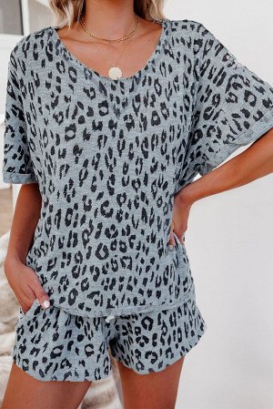 Серо-голубой пижамный комплект с леопардовым принтом: свободная футболка + шорты