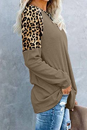 Коричневый пуловер-свитшот с рукавами реглан с леопардовыми вставками