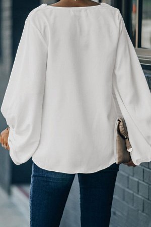 Белая блуза с V-образным вырезом с кружевной отделкой и пышными рукавами