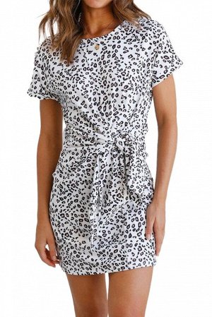 Белое платье-футболка с узлом на талии и леопардовым принтом