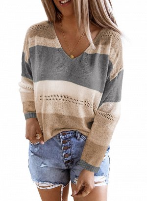 Бежево-серый полосатый вязаный свитер с V-образным вырезом и перфорацией