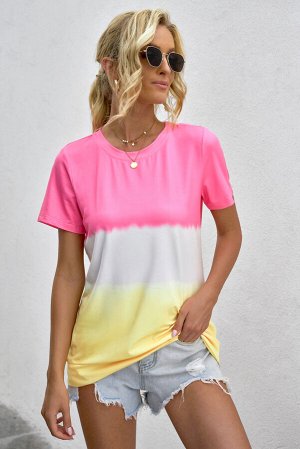 Розово-желтая футболка с ярким красочным принтом
