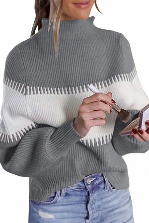 Серо-белый свитер-водолазка с пышными рукавами