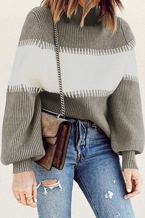Бежево-белый свитер-водолазка с пышными рукавами