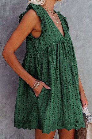 Зеленое платье беби-долл с V-образным вырезом и перфорацией