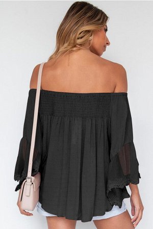 Черная полупрозрачная блуза в стиле пэчворк с открытыми плечами и рюшами