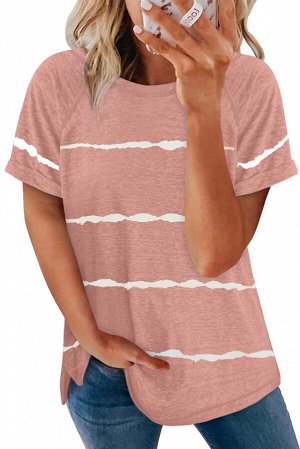 Розовая свободная футболка в белую полоску с подкатанными рукавами