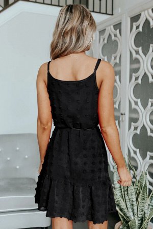 Черное мини-платье в швейцарский горошек с завязками на поясе