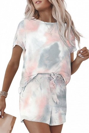 Легкий серый комплект с разноцветным принтом: футболка + шорты