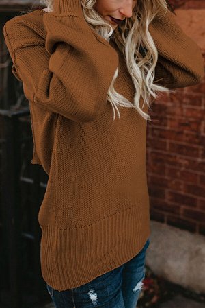 Светло-коричневый вязаный свитер с вырезом на спине на завязке