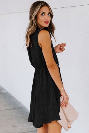 Черное струящееся мини-платье с воротником стойка и текстурой в горошек