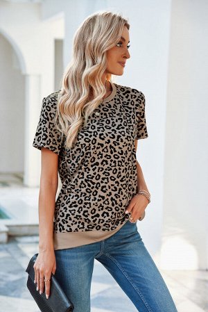 Бежевая футболка с леопардовым принтом