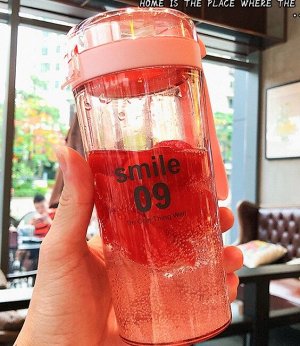 Прозрачный стакан с крышкой, надпись "Smile 09"