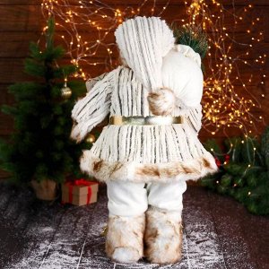 Дед Мороз "В бело-коричневом костюме, с ремешком, с подарками" 35х60 см