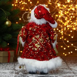 Дед Мороз "В красном костюме, с узорным посохом и фонариком" 17х30 см