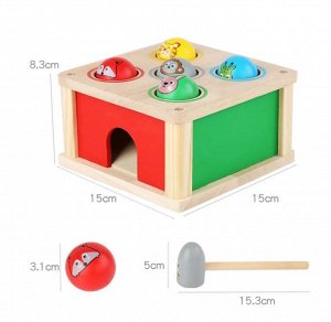 Стучалка Это незамысловатая, но интересная игрушка является при этом увлекательным способом научить ребёнка различать цвет предметов и тренировать координацию с мелкой моторикой.
Суть игры заключается