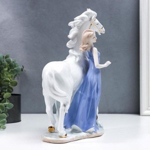Сувенир керамика "Девушка с белоснежным конём" 30 см