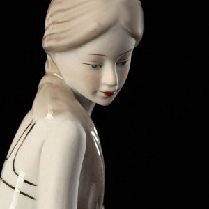 Сувенир керамика "Девушка с собачкой" 30х18х13 см