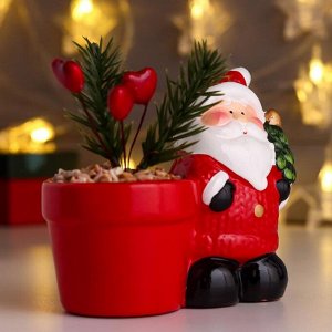 Сувенир керамика "Снеговик/Дед Мороз у горшочка с красными шариками" 14,5х7,3х14,2 см МИКС