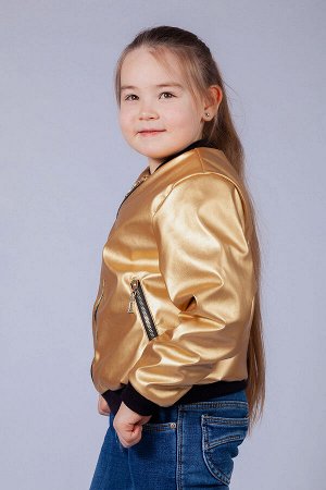 Куртка Цвет: Золото; Материал: Эко-кожа
Ветровка-бомбер для девочки изготовлена из экокожи.
Украшает куртку контрастные замки и нашивка на левой полочке.
В прохладную,дождливую и ветренную погоду буде