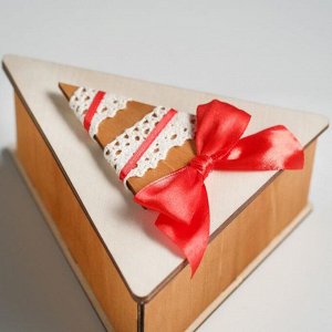 Коробка деревянная, 14.5x13.5x6.5 см "Новогодняя. Треугольник и ёлка", подарочная упаковка