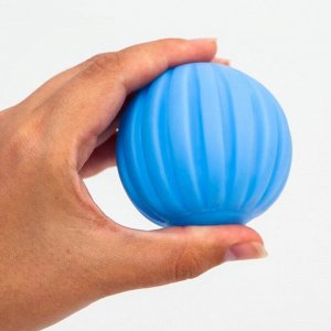 Подарочный набор развивающих массажных мячиков «Снеговичок», 3 шт., формы и цвета МИКС