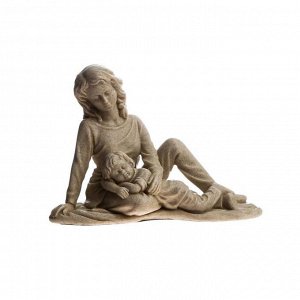 Сувенир полистоун "Мама и спящий ребёнок" песочный 14х20х8,5 см