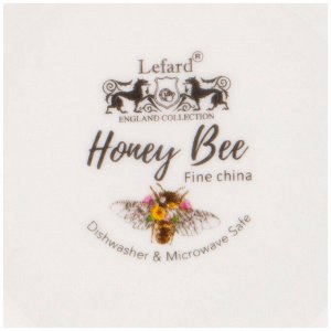 Чайник ЧАЙНИК LEFARD "HONEY BEE" 800 МЛ (КОР=16ШТ.) 
Материал: Фарфор
Пчела олицетворяет мудрость, плодородие, трудолюбие, экономность, порядок, чистоту. Коллекция ТМ LEFARD Honey Bee вместе со вкусн