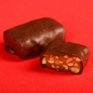 Подарочный набор «Сладкое счастье»: конфеты грильяж (150 г.), горячий шоколад (5 шт. х 25 г.)