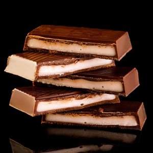 Шоколад B?hme Creme-Schokolade Erdbeer с клубничной начинкой, 100 г