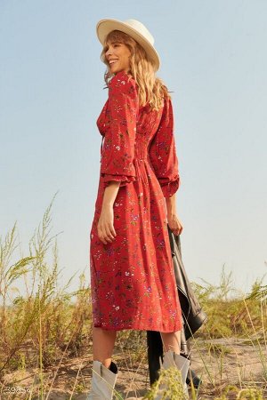 Красное цветочное платье с разрезом