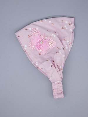 Косынка для девочки на резинке, вишенки, сбоку ажурный розовый бантик с бусинами, бледно-розоватый